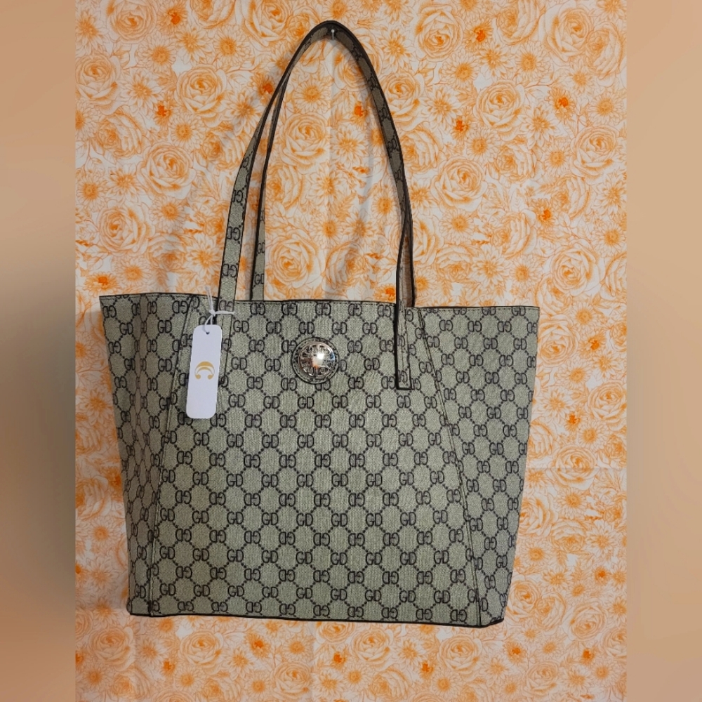 Charming Charlie purse